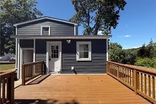 64 Ormsby Ave, Warwick, RI 02886 - Photo 16