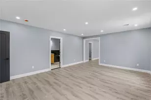 68 Enfield Ave, Providence, RI 02908 - Photo 18