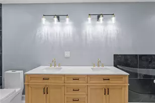 68 Enfield Ave, Providence, RI 02908 - Photo 22