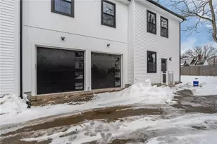 68 Enfield Ave, Providence, RI 02908 - Photo 4