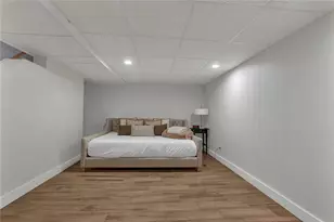 49 Ames St, Pawtucket, RI 02861 - Photo 18