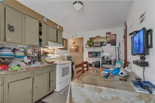 153 Central Ave, Pawtucket, RI 02860 - Photo 18