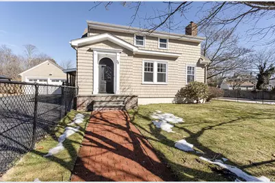 72 Bedlow Avenue, Newport, RI 02840 - Photo 1