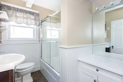 72 Bedlow Avenue, Newport, RI 02840 - Photo 18