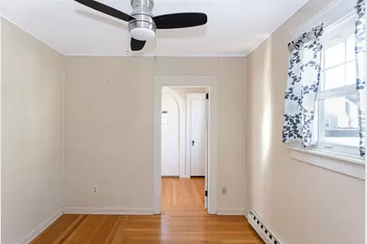 72 Bedlow Avenue, Newport, RI 02840 - Photo 4
