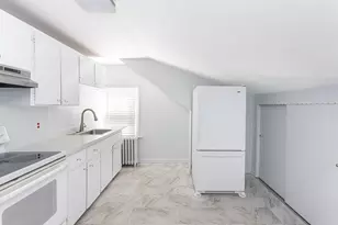 72 Bedlow Ave, Newport, RI 02840 - Photo 26