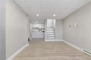 35 Gray St, Providence, RI 02909 - Photo 20