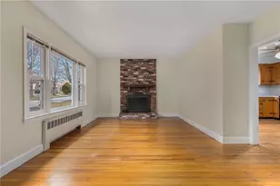 30 Toppa Blvd, Newport, RI 02840 - Photo 6