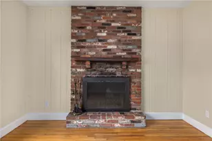 30 Toppa Blvd, Newport, RI 02840 - Photo 4