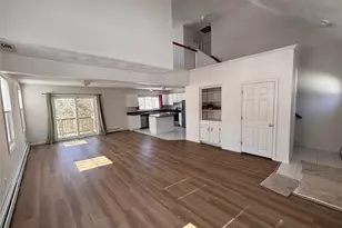 100 Clinton Dr, North Kingstown, RI 02852 - Photo 4