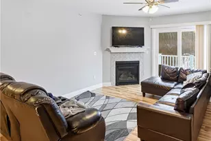 9 Gray Coach Ln, Cranston, RI 02921 - Photo 6