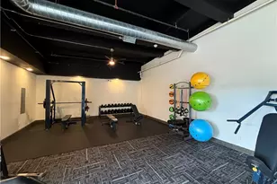 327 Pine St, Pawtucket, RI 02860 - Photo 14