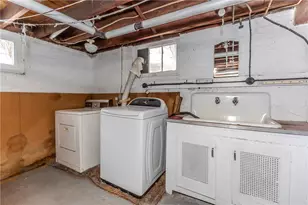 41 Wellesley St, North Providence, RI 02904 - Photo 38