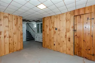 41 Wellesley St, North Providence, RI 02904 - Photo 36