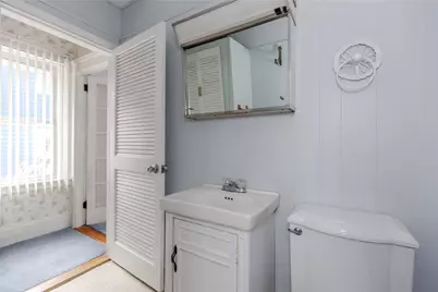 41 Wellesley Street, North Providence, RI 02904 - Photo 16