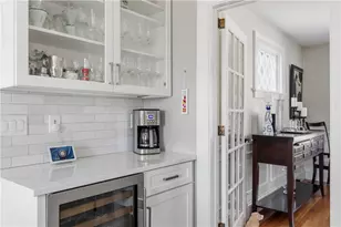 24 Hyland Ave, East Greenwich, RI 02818 - Photo 16