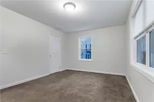 40 Burnside Ave, Woonsocket, RI 02895 - Photo 16