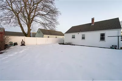 250 Pullen Avenue, Pawtucket, RI 02861 - Photo 14