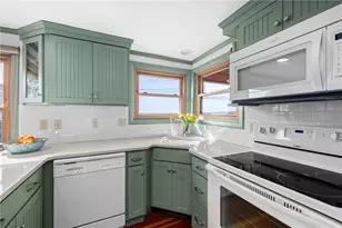 29 Coast Guard Ave, South Kingstown, RI 02879 - Photo 12