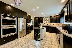 25 Coachman Pike, Ledyard, CT 06339 - Photo 2