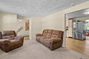 2 Marian Ln, Woonsocket, RI 02895 - Photo 8