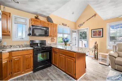 64 Burnside Avenue, Narragansett, RI 02882 - Photo 10