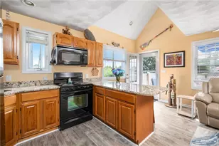 64 Burnside Ave, Narragansett, RI 02882 - Photo 10