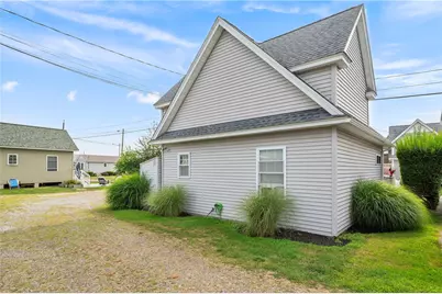 64 Burnside Avenue, Narragansett, RI 02882 - Photo 24