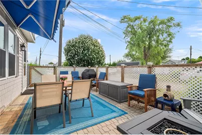 64 Burnside Avenue, Narragansett, RI 02882 - Photo 4