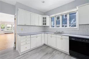 71 Savoy St, Providence, RI 02906 - Photo 36