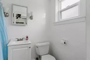 13 Prospect Ave, Narragansett, RI 02882 - Photo 6