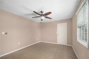 190 Gladstone St, Cranston, RI 02920 - Photo 14