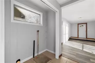 20 Cleveland St, South Kingstown, RI 02879 - Photo 8