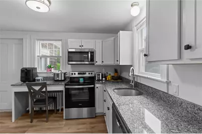 44 Bedlow Avenue, Newport, RI 02840 - Photo 6