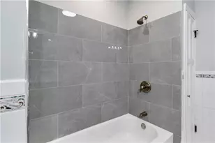 107 Blackstone St, Woonsocket, RI 02895 - Photo 16