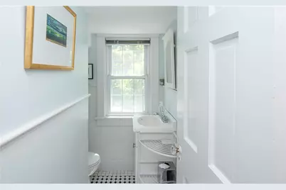 27 Red Cross Avenue, Newport, RI 02840 - Photo 12