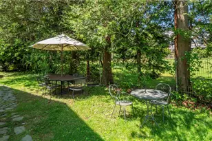 27 Red Cross Ave, Newport, RI 02840 - Photo 4