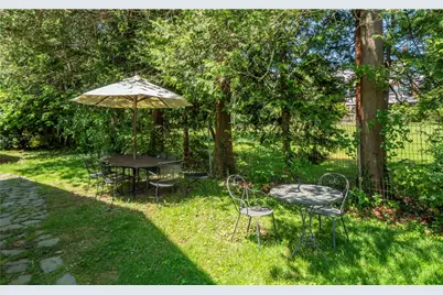 27 Red Cross Avenue, Newport, RI 02840 - Photo 4