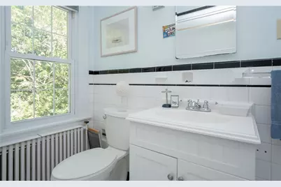 27 Red Cross Avenue, Newport, RI 02840 - Photo 36