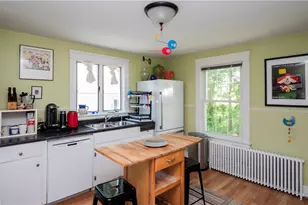 27 Red Cross Ave, Newport, RI 02840 - Photo 18