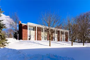19 Crestview Dr, Westerly, RI 02891 - Photo 2
