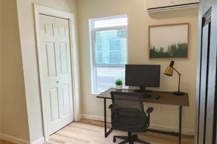 458 Smithfield Ave, Pawtucket, RI 02860 - Photo 14