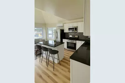 458 Smithfield Avenue, Pawtucket, RI 02860 - Photo 2