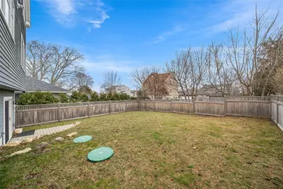 107 Dighton Avenue, Portsmouth, RI 02871 - Photo 32