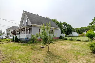 339 Beverage Hill Ave, Pawtucket, RI 02861 - Photo 4