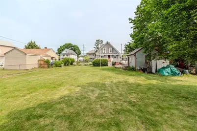 339 Beverage Hill Avenue, Pawtucket, RI 02861 - Photo 44