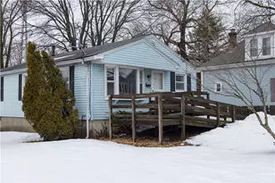 71 Birchland Ave, Pawtucket, RI 02860 - Photo 6