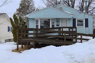 71 Birchland Ave, Pawtucket, RI 02860 - Photo 4