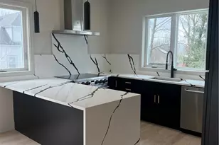 152 Colonial Rd, Providence, RI 02906 - Photo 16