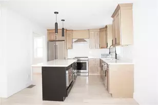 1232 Narragansett Blvd, Cranston, RI 02905 - Photo 10